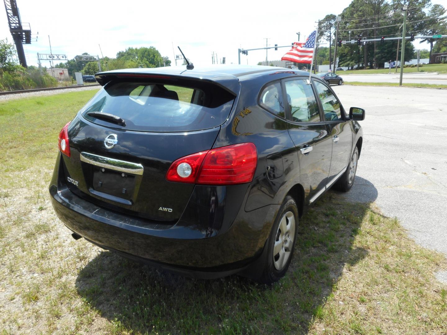 2012 Black Nissan Rogue S AWD (JN8AS5MV6CW) with an 2.5L L4 DOHC 16V engine, Continuously Variable Transmission transmission, located at 2553 Airline Blvd, Portsmouth, VA, 23701, (757) 488-8331, 36.813889, -76.357597 - ***VEHICLE TERMS*** Down Payment: $999 Weekly Payment: $90 APR: 23.9% Repayment Terms: 42 Months *** CALL ELIZABETH SMITH - DIRECTOR OF MARKETING @ 757-488-8331 TO SCHEDULE YOUR APPOINTMENT TODAY AND GET PRE-APPROVED RIGHT OVER THE PHONE*** - Photo#5